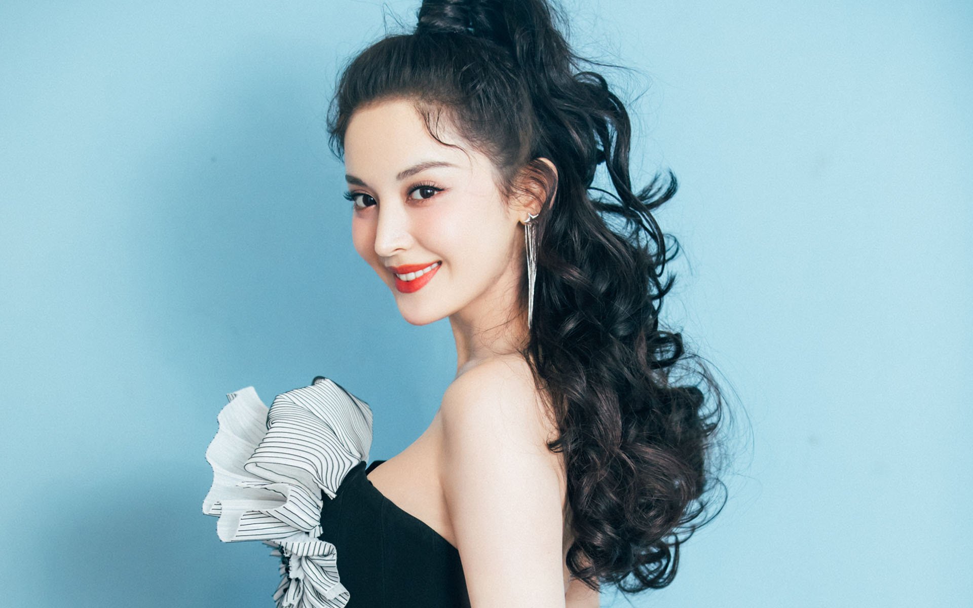 开云在线直播-伊朗马术队在2024年巴黎奥运会上获得团体障碍赛银牌，时隔三年再获奖牌。